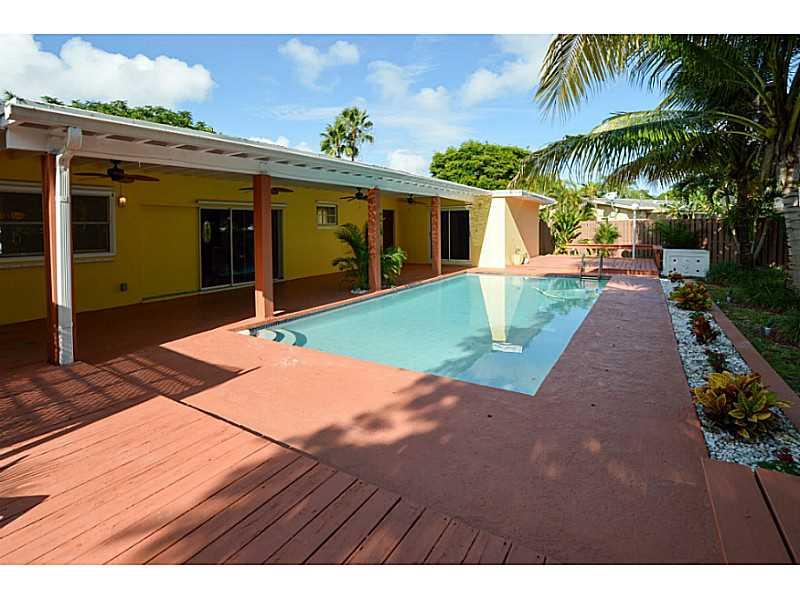 27 55 40 SOUTHWOOD 1ST AD - Residential