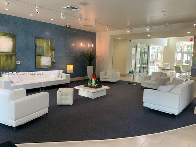 CITE CONDO - Residential Lease