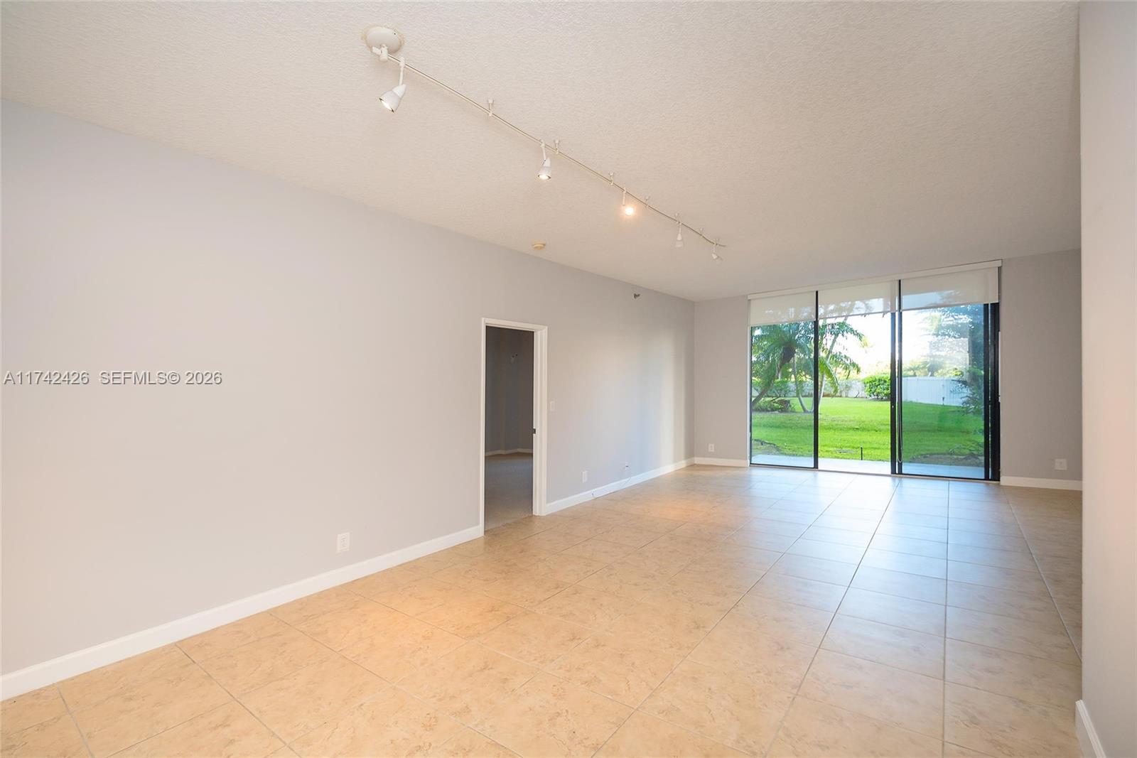 PARC CENTRAL AVENTURA EAS - Residential