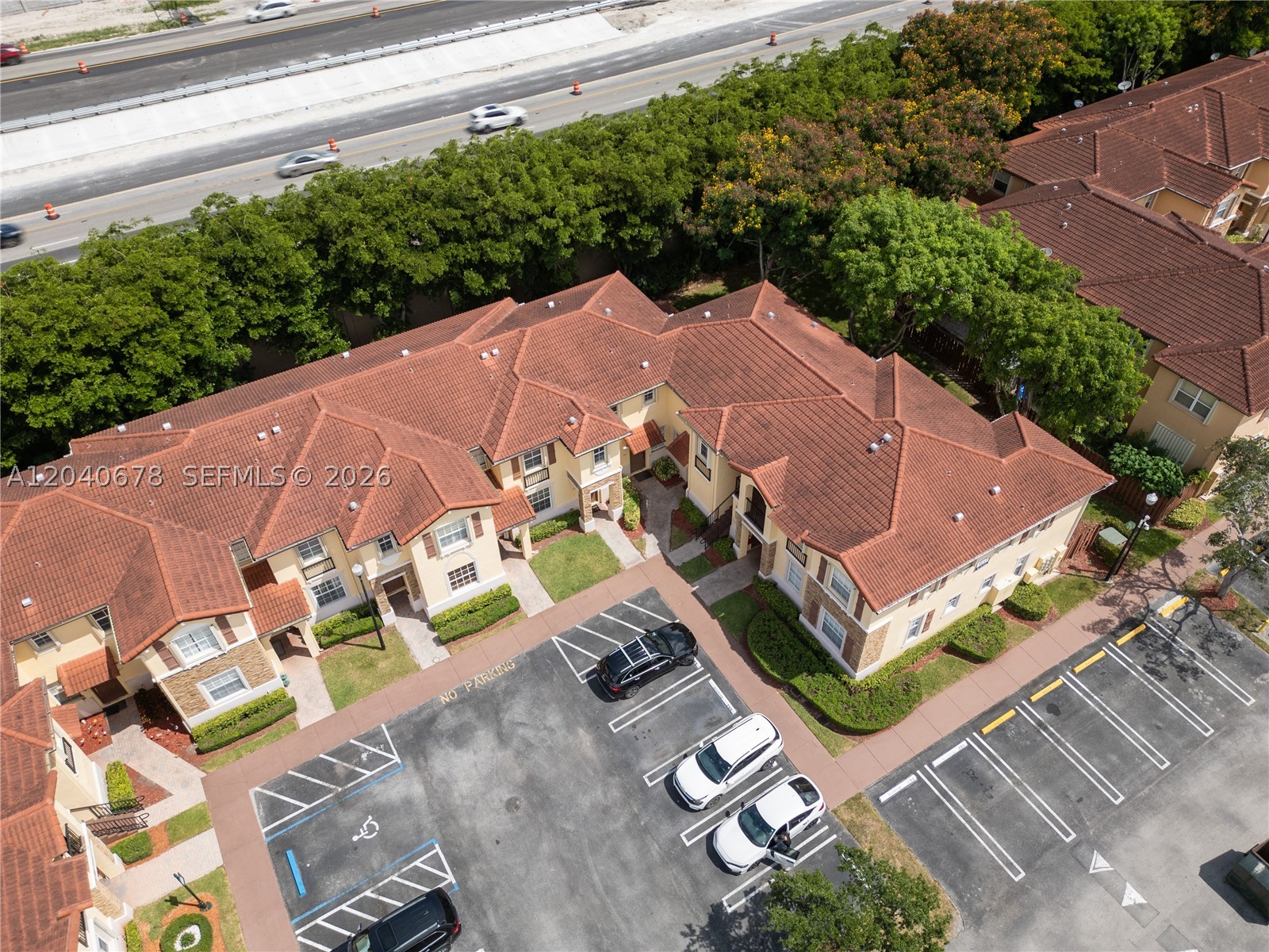 VILLAS AT CARMEL CONDO NO - Residential