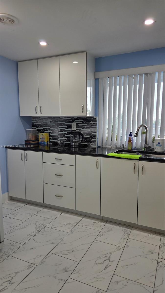 LIME BAY 8 CONDO - Residential