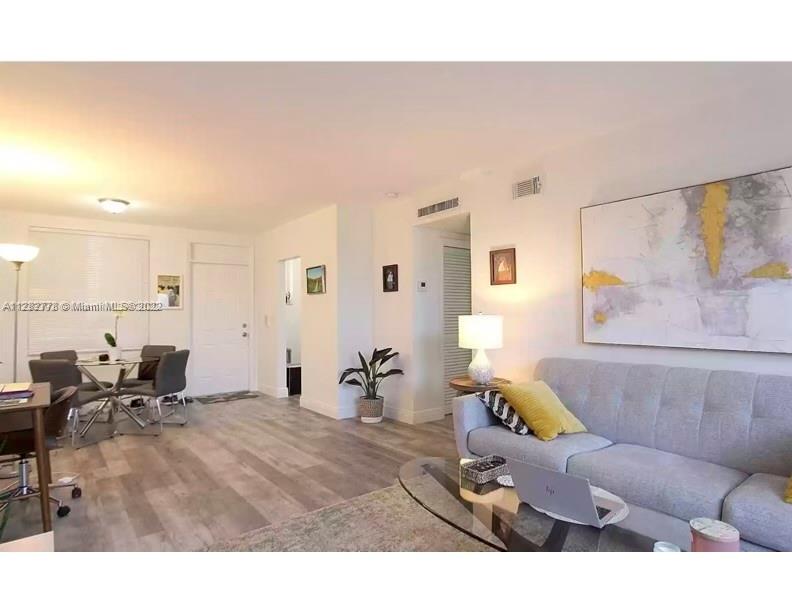 TOWER EAST INCORPORATED C - Residential Lease