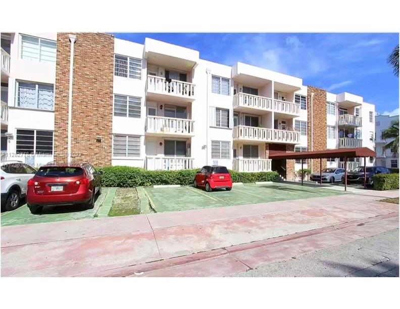 TOWER EAST INCORPORATED C - Residential Lease