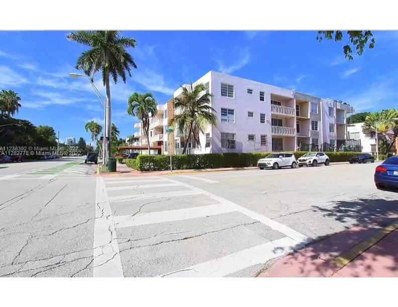 TOWER EAST INCORPORATED C - Residential Lease