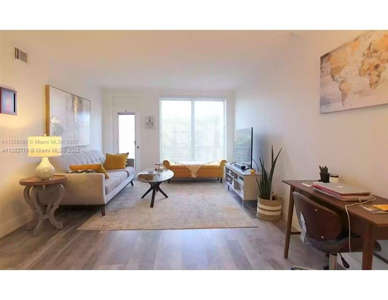 TOWER EAST INCORPORATED C - Residential Lease
