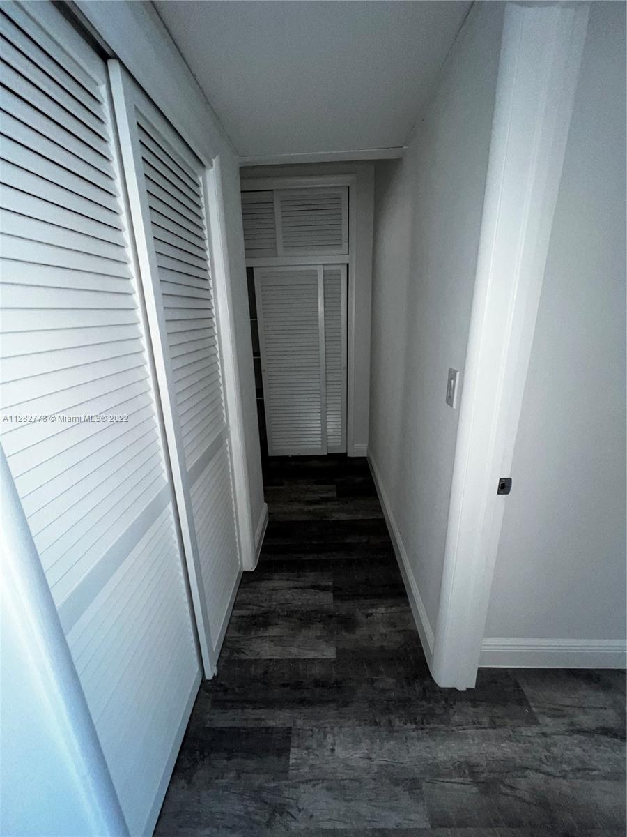 TOWER EAST INCORPORATED C - Residential Lease