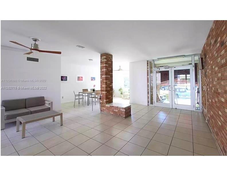 TOWER EAST INCORPORATED C - Residential Lease