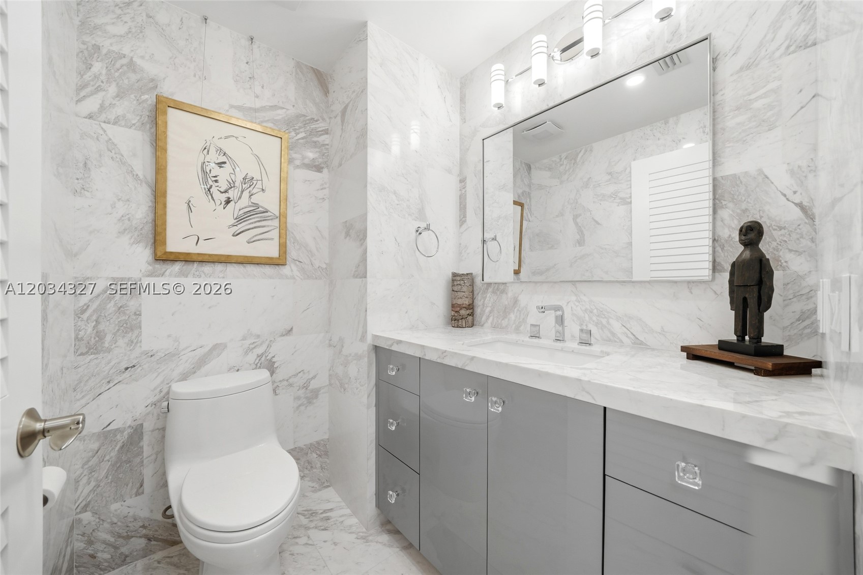 LA RIVE CONDO - Residential