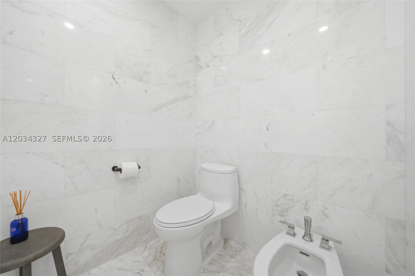 LA RIVE CONDO - Residential