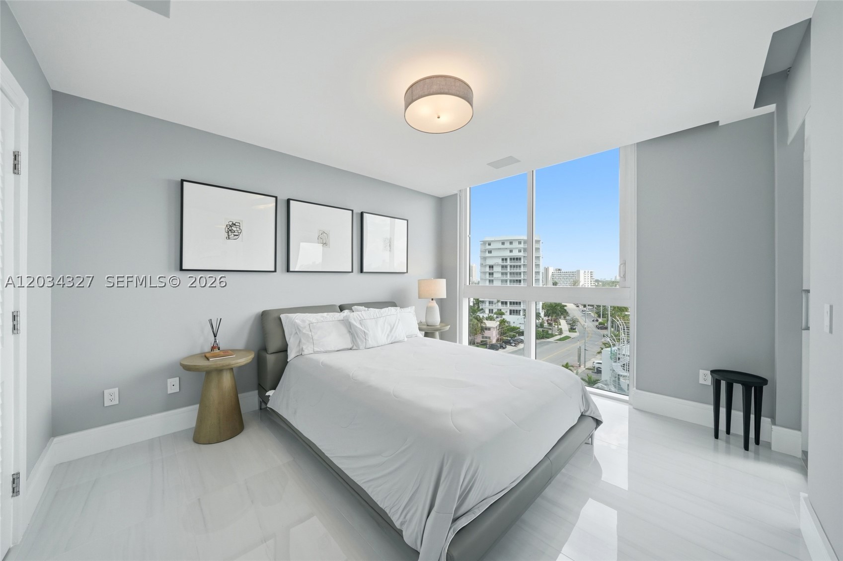 LA RIVE CONDO - Residential