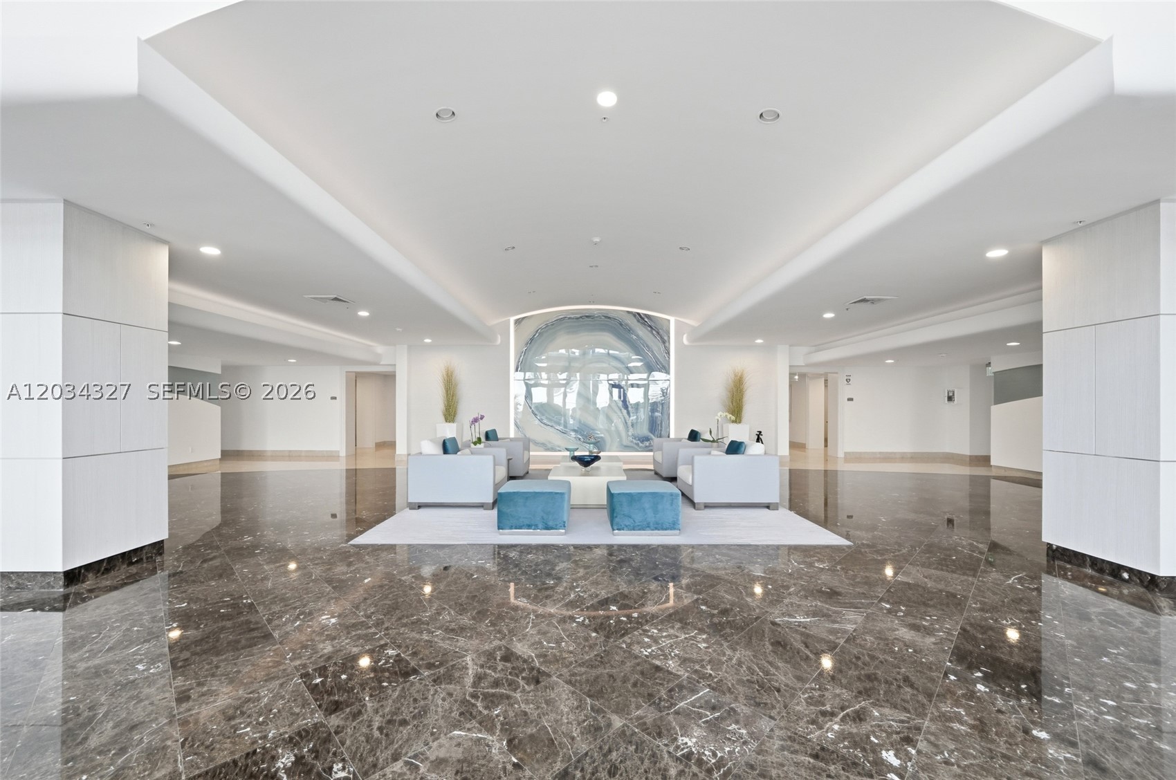 LA RIVE CONDO - Residential