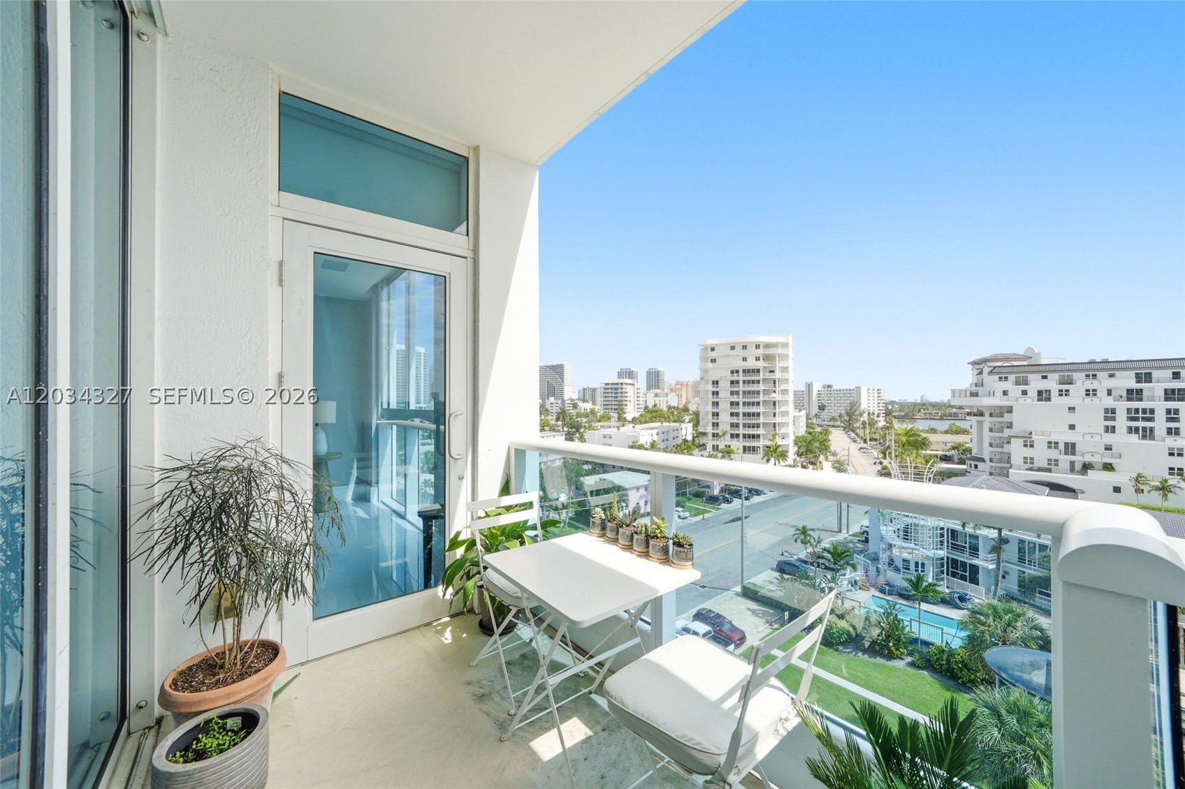 LA RIVE CONDO - Residential