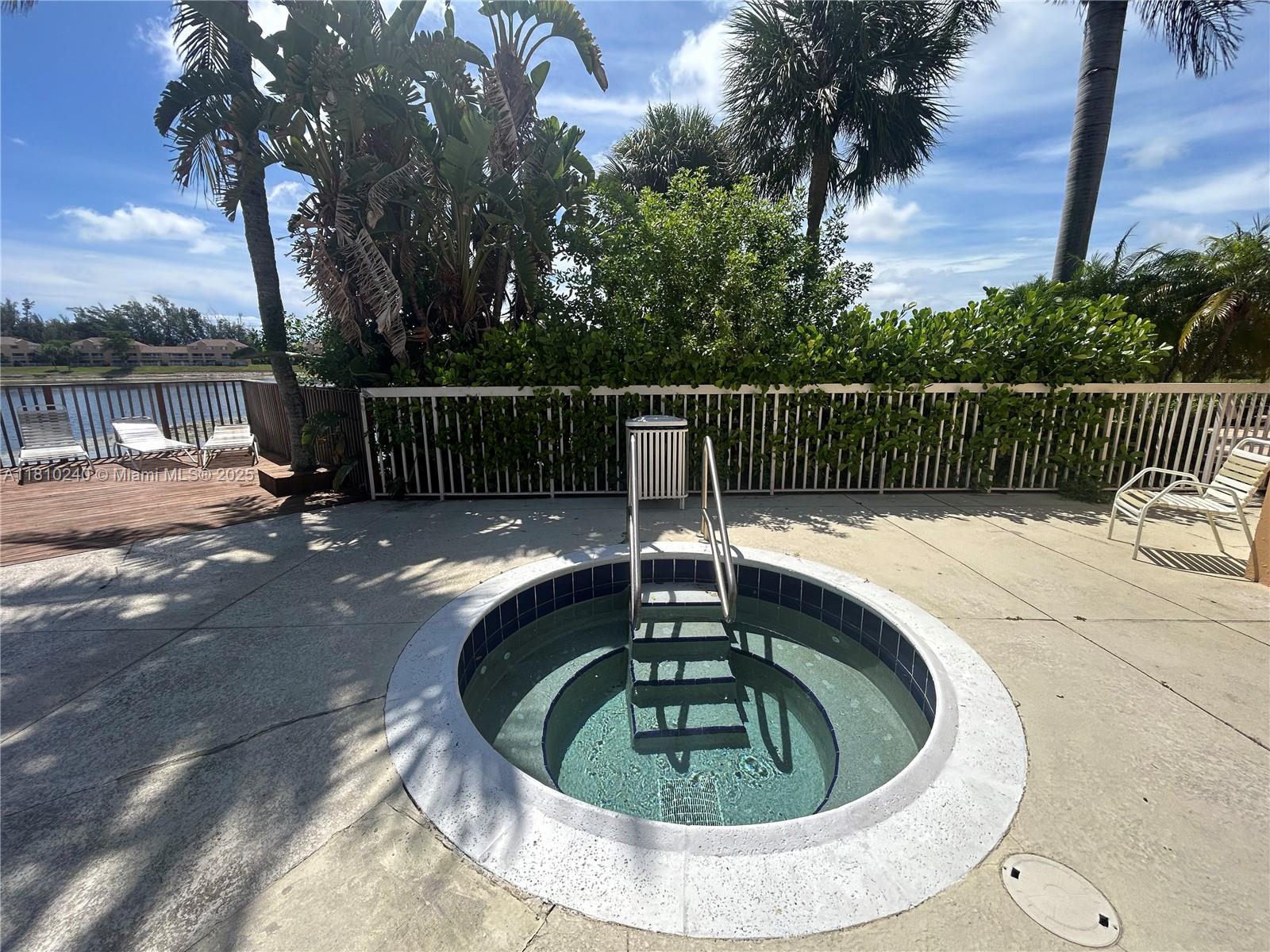 VILLAS AT LAKEVIEW CONDO - Residential Lease