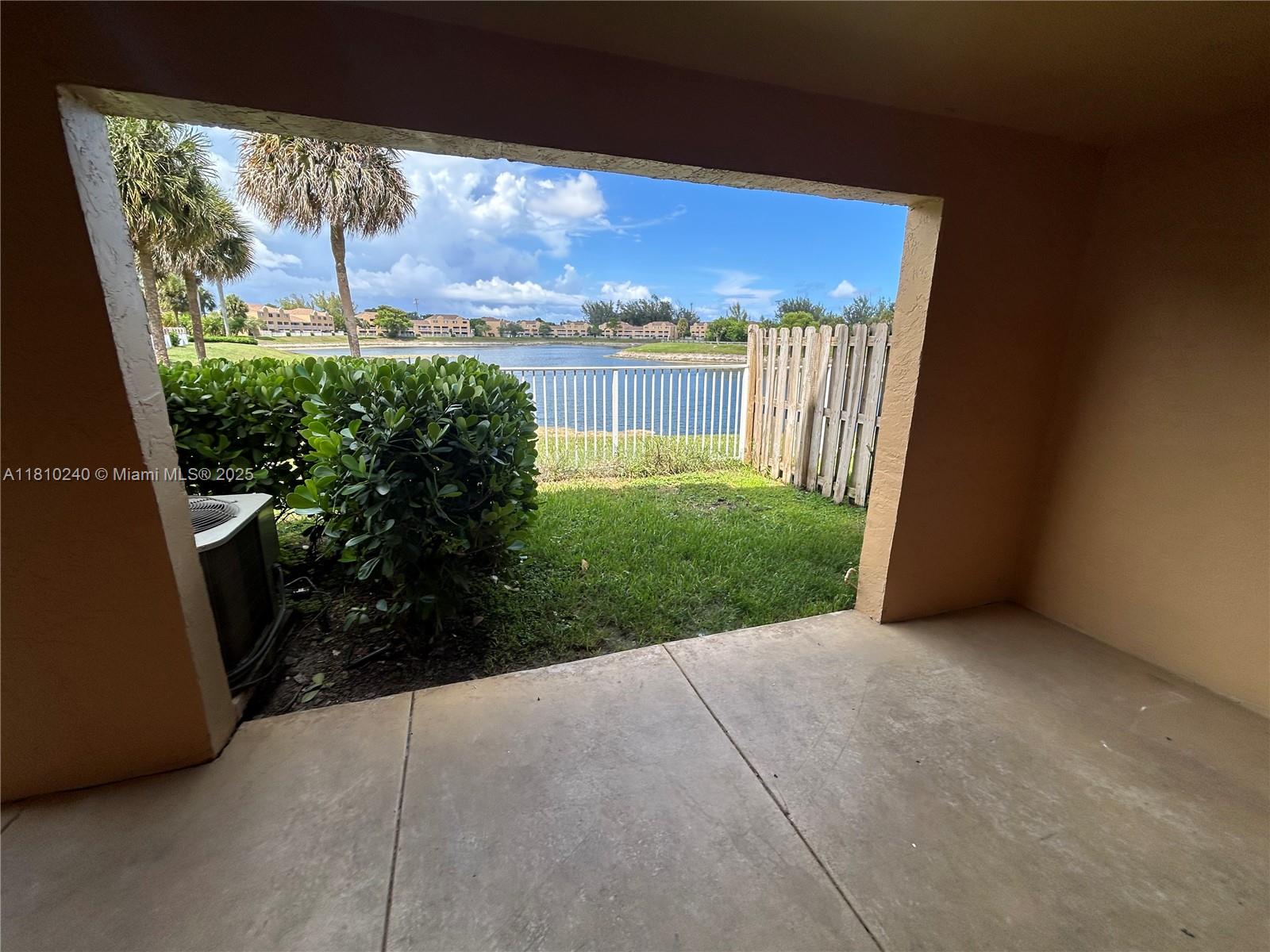 VILLAS AT LAKEVIEW CONDO - Residential Lease