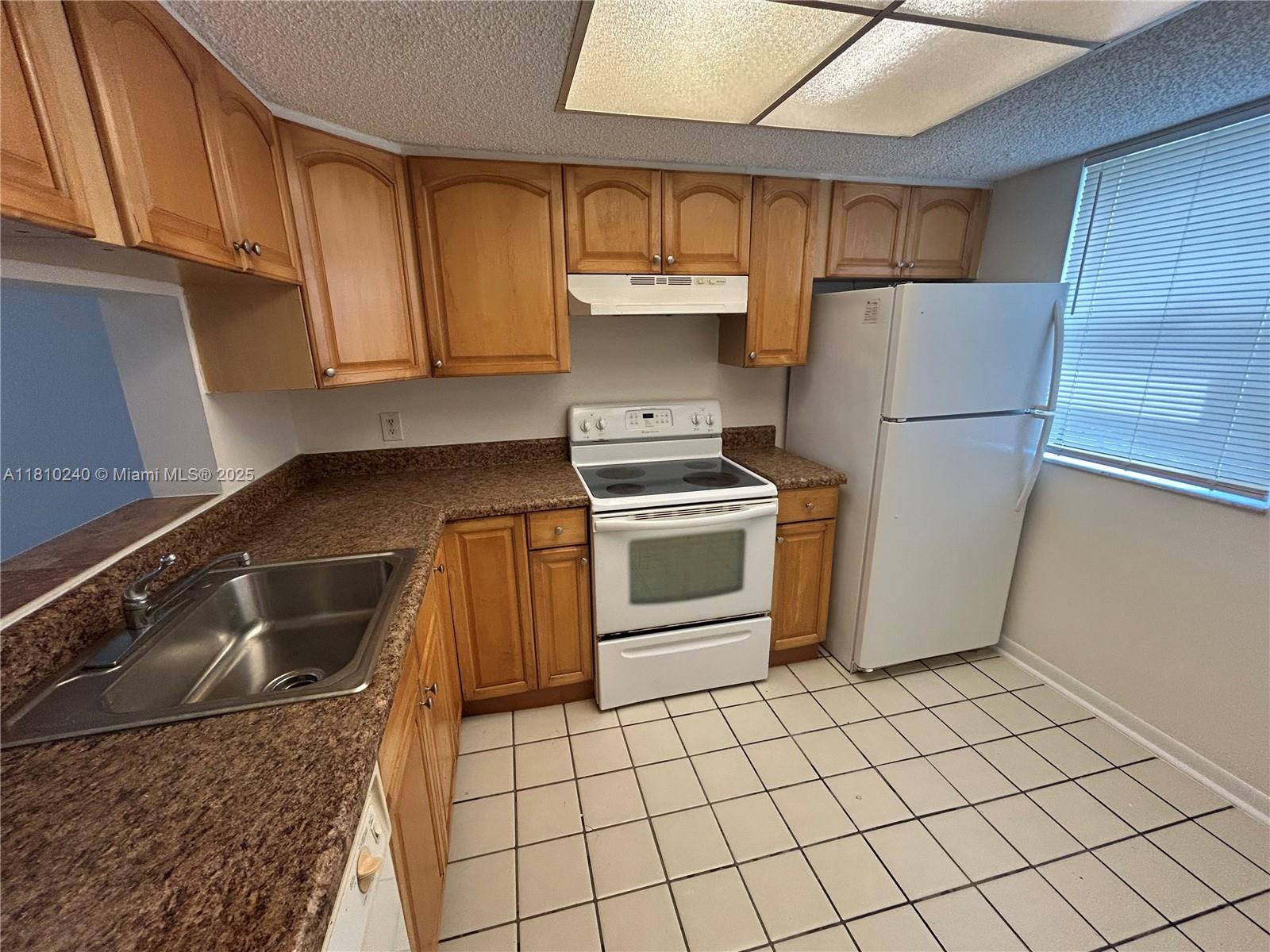Spacious and bright 2-bedroom, 2-bath condo located on the first floor of a gated community with a beautiful lake view.
 Tile floors throughout
 Washer & dryer in unit
 Water & sewer included
 Gated community with pool and clubhouse
 Prime location – close to shops, restaurants, and major roads
 One pet allowed (under 40 lbs) — $250 nonrefundable pet fee applies
 HOA approval required (approx. 3-4 weeks) – All adults must have credit score over 650
 Move-in cost: First month + Last month + 1-month security deposit