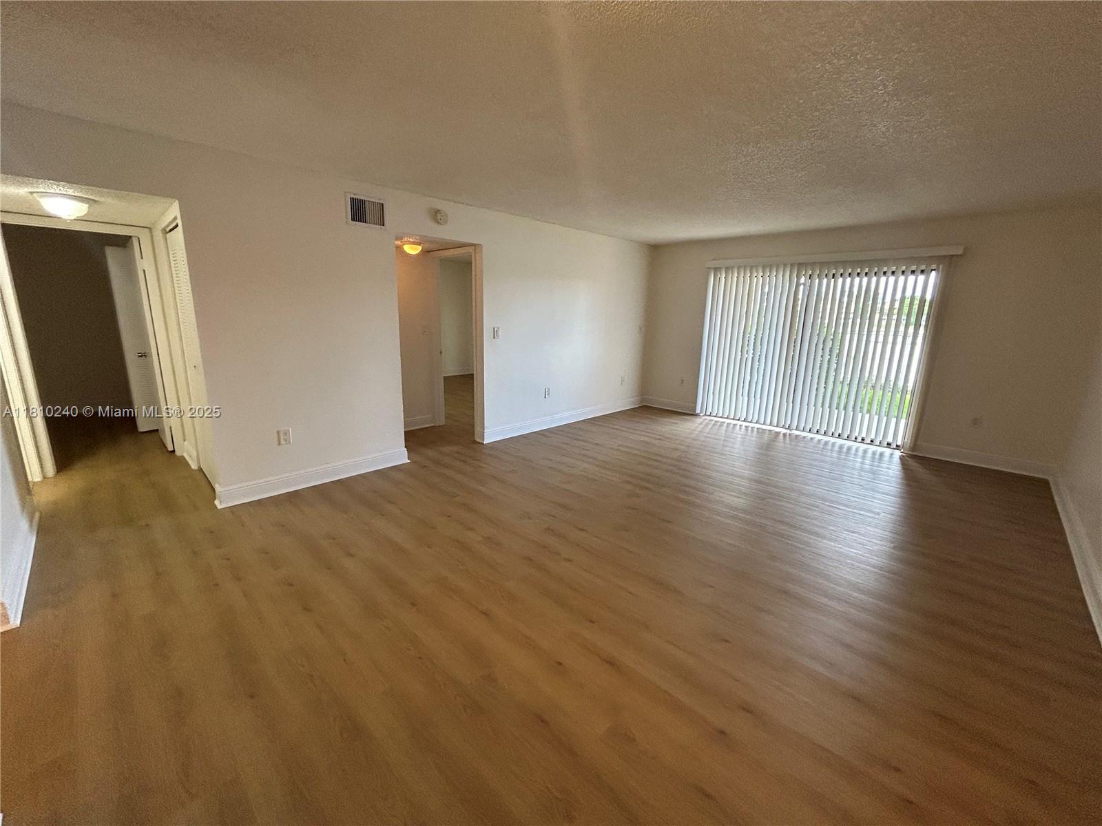 VILLAS AT LAKEVIEW CONDO - Residential Lease