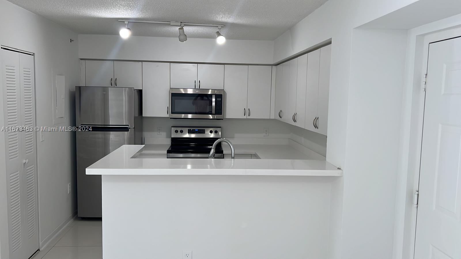 Welcome to Enclave at Doral, where comfort meets convenience! This cozy 1 bed, 1 bath apartment is located in one of the best-maintained communities in Doral, offering an exceptional lifestyle with an unbeatable location at the intersection of 107th Ave and 41st St. Enjoy proximity to top restaurants, banks, hospitals, highways, and public transportation.

The community features first-class amenities, including a tennis court, racquetball court, gym, billiards room, kids’ park, pool/spa, and a spacious clubhouse, perfect for social gatherings. This welcoming apartment offers a comfortable layout, ideal for those seeking a tranquil retreat while still enjoying resort-style amenities. Don’t miss out on this incredible opportunity to live in one of Doral’s most sought-after locations!