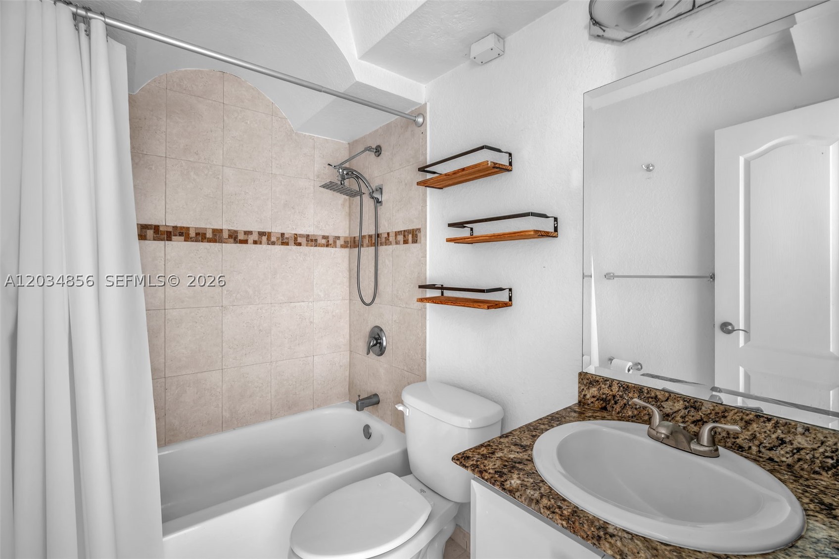 VIRGINIA POINTE CONDO - Residential Lease
