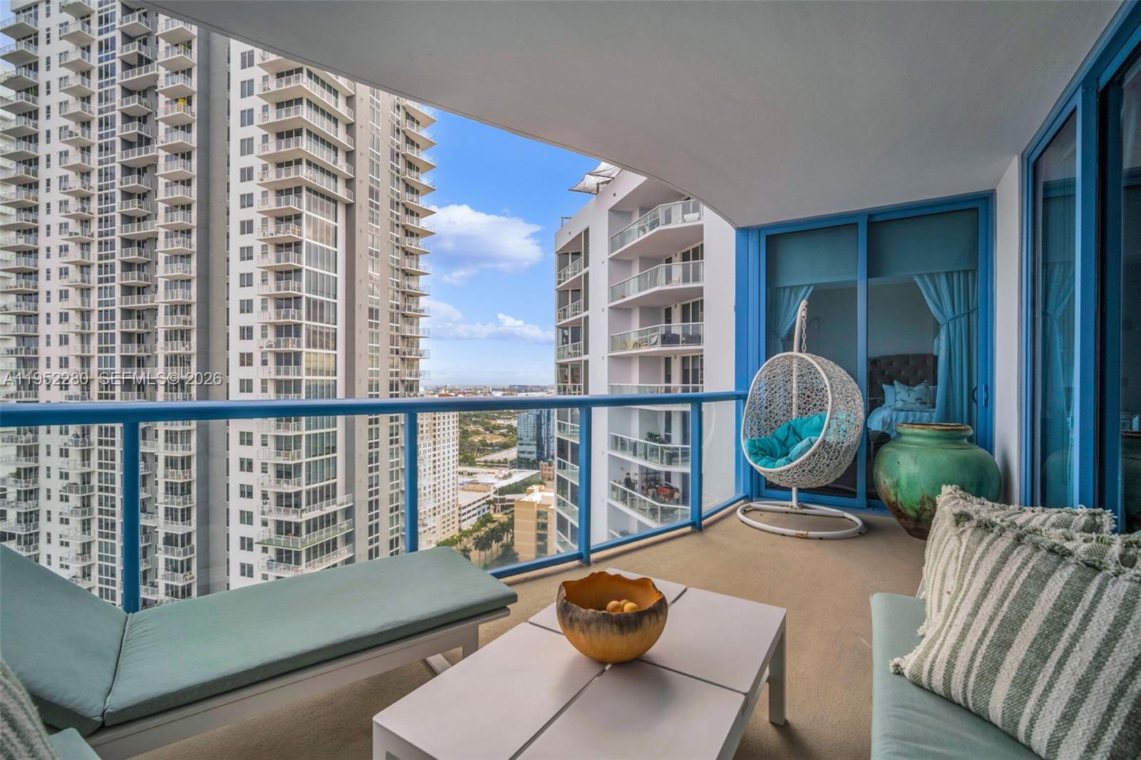 LAS OLAS RIVER HOUSE COND - Residential