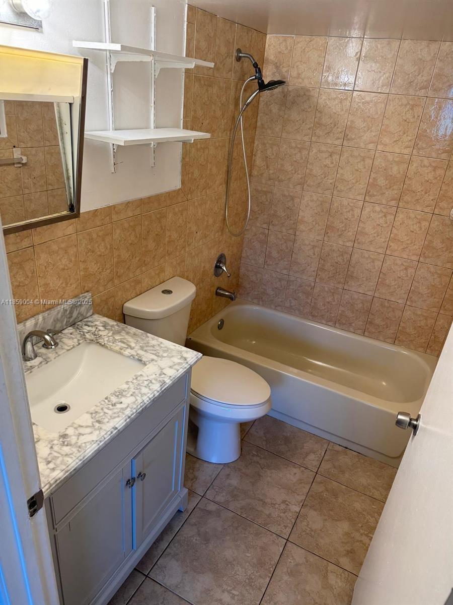 ST ANDREWS PALM BEACH CON - Residential Lease
