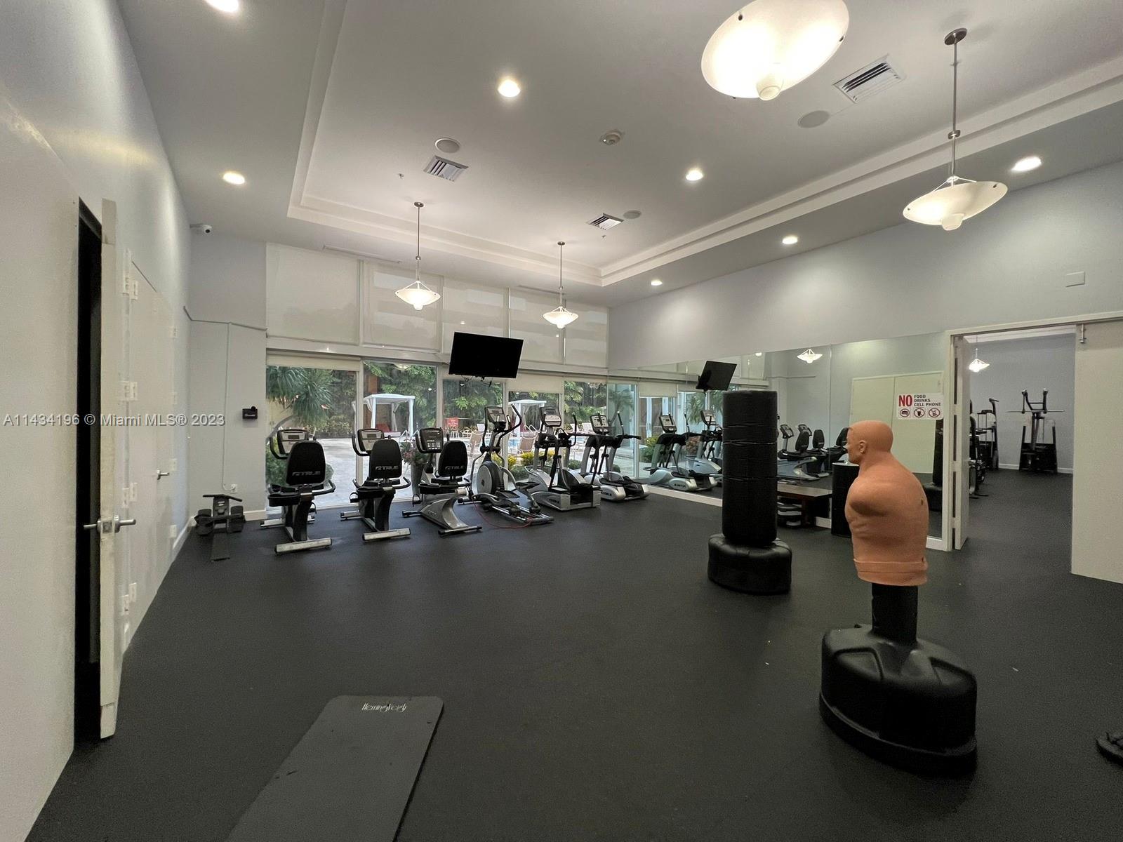 VENTURE AT AVENTURA WEST - Residential