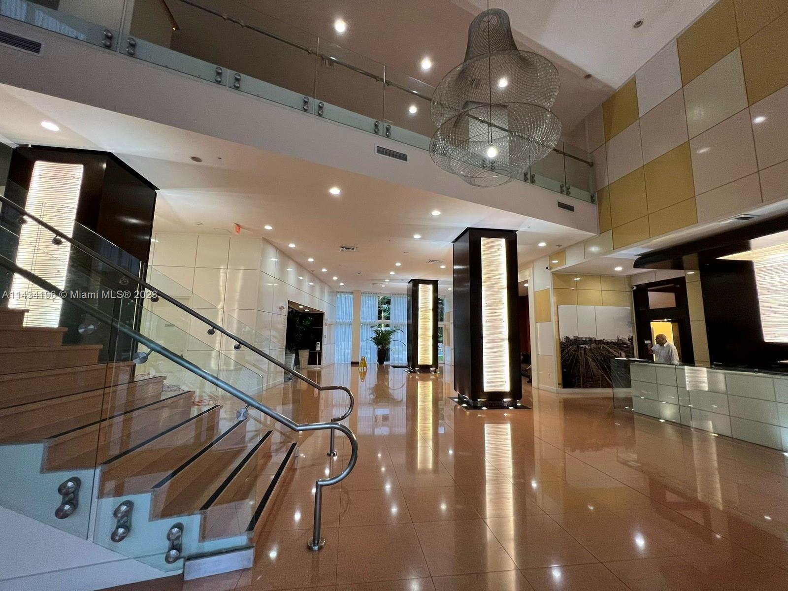 VENTURE AT AVENTURA WEST - Residential