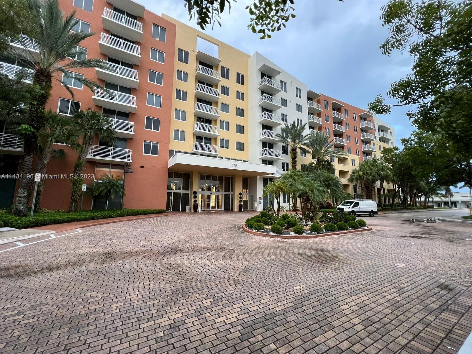 VENTURE AT AVENTURA WEST - Residential