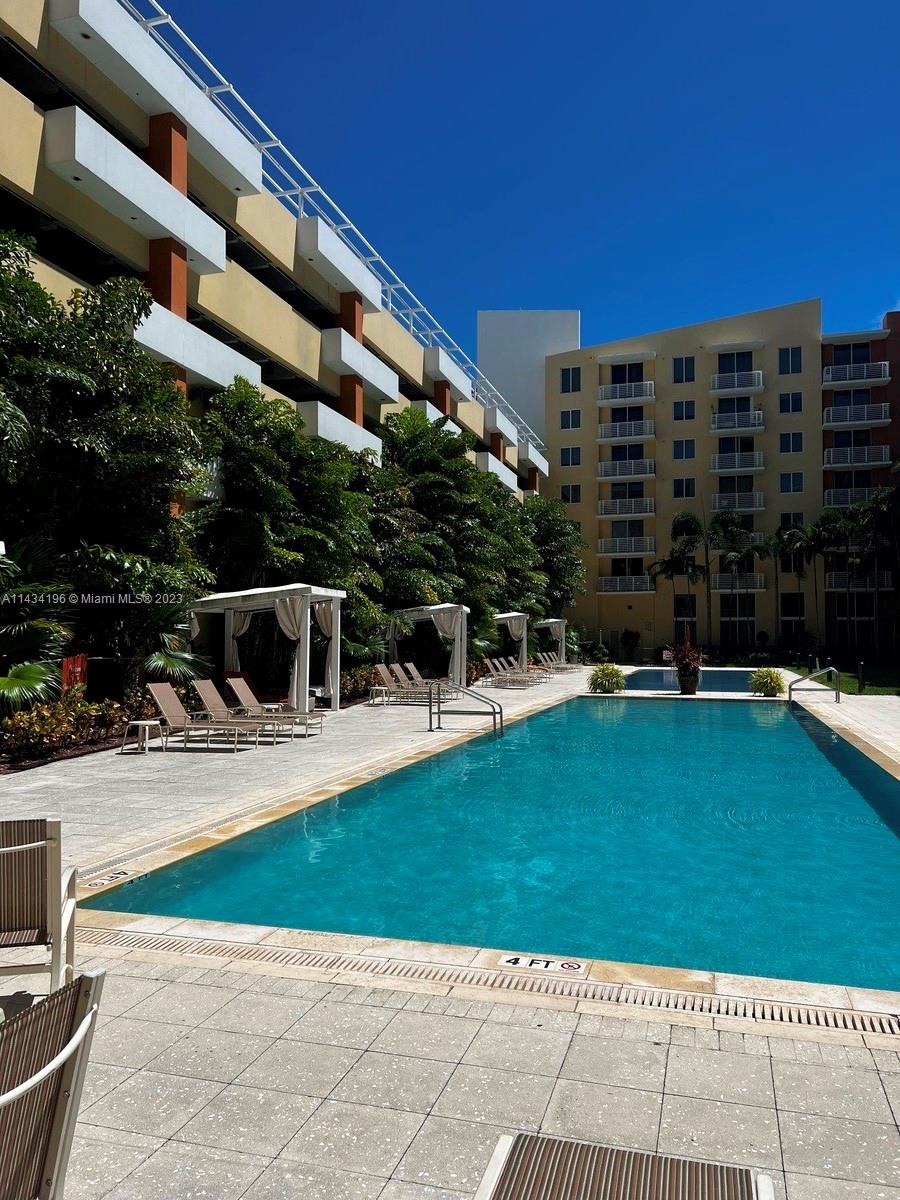 VENTURE AT AVENTURA WEST - Residential