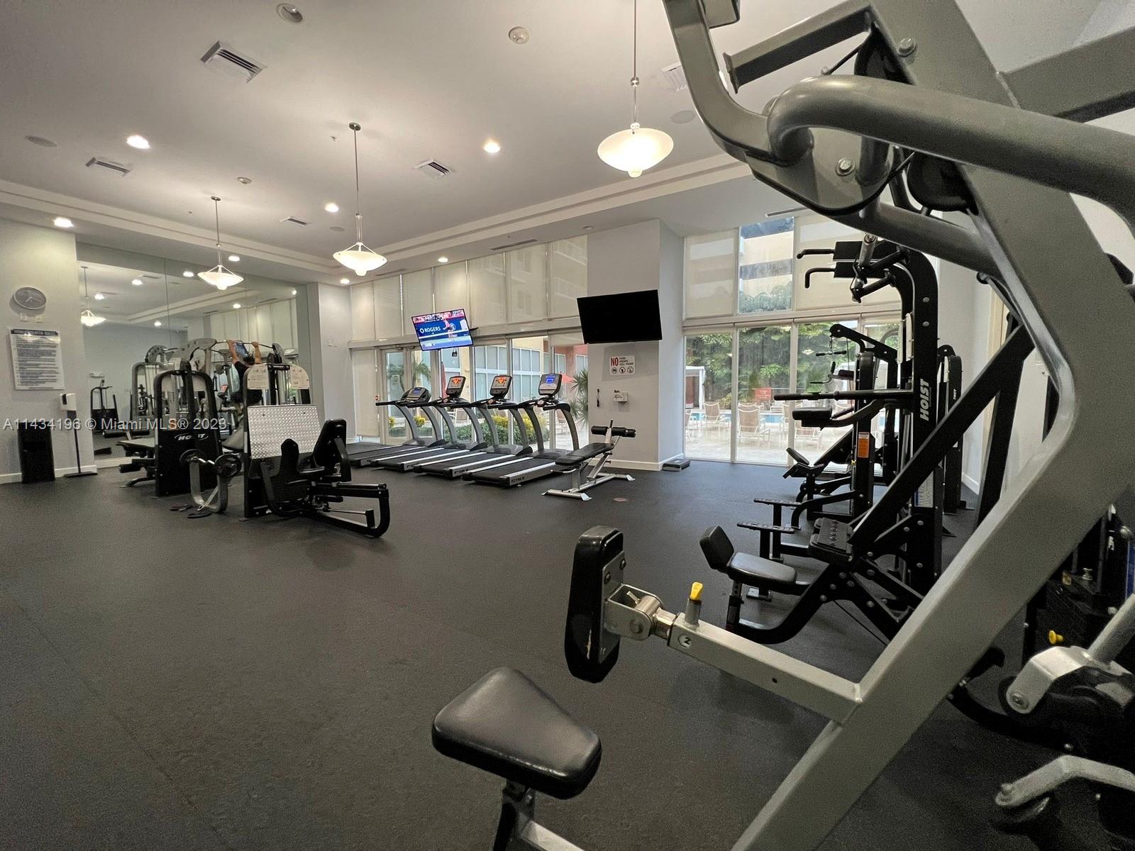 VENTURE AT AVENTURA WEST - Residential