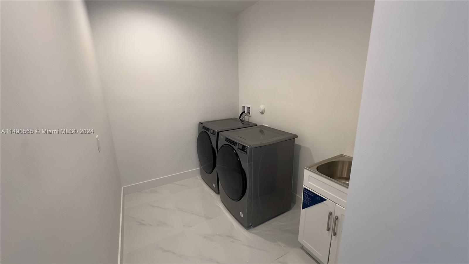 FOREST VIEW ESTATES - Residential Lease
