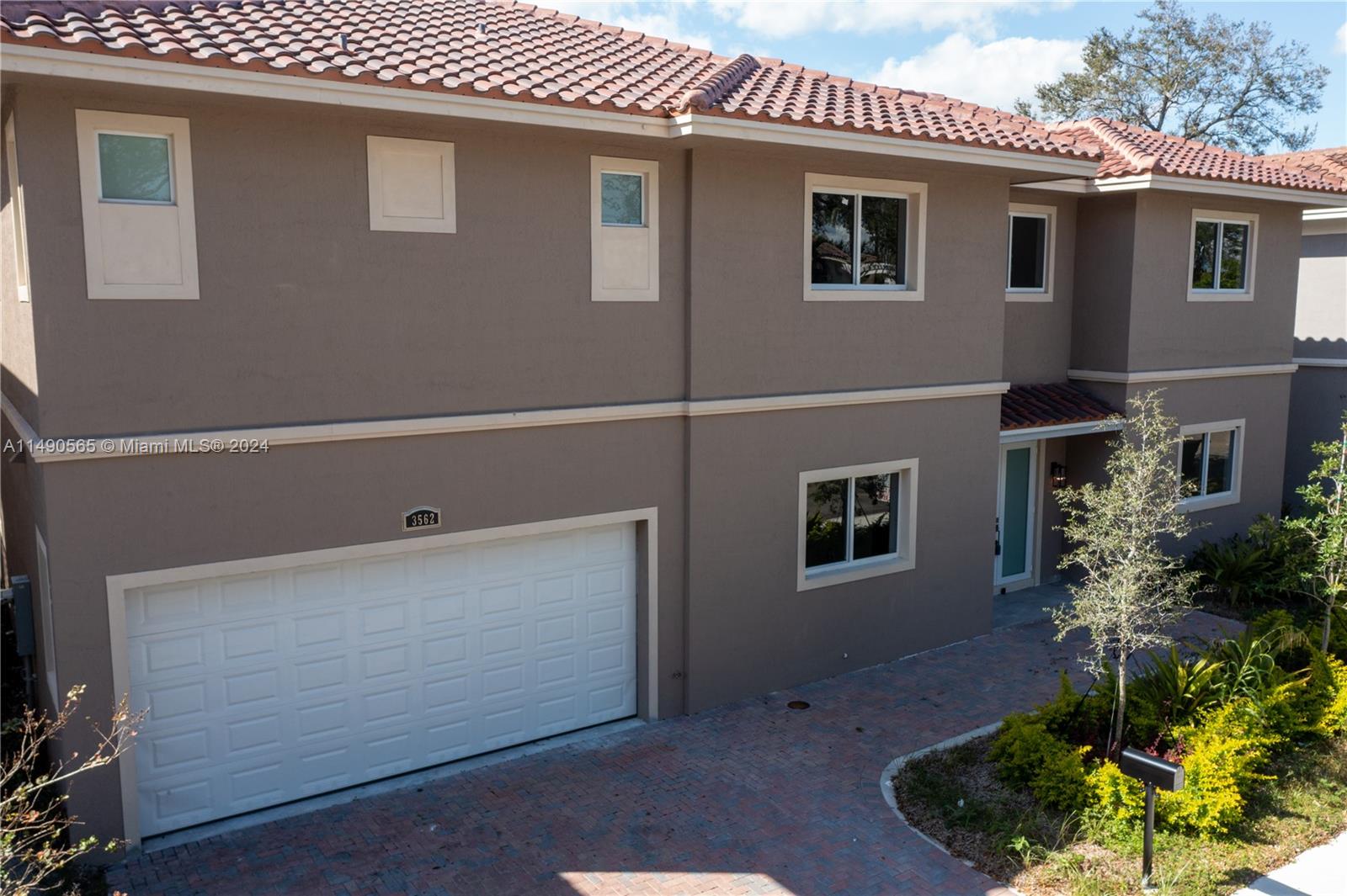 FOREST VIEW ESTATES - Residential Lease