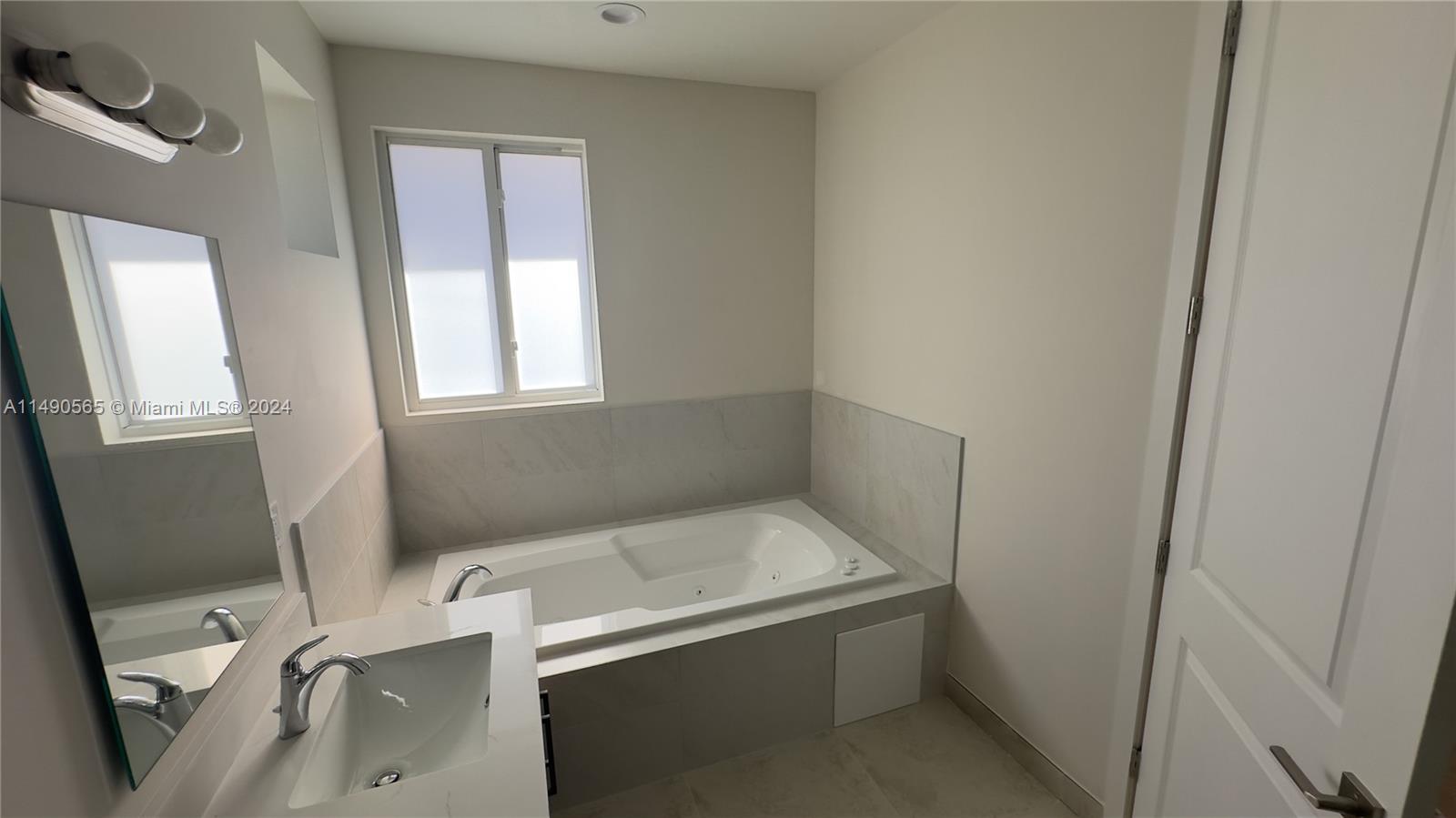 FOREST VIEW ESTATES - Residential Lease