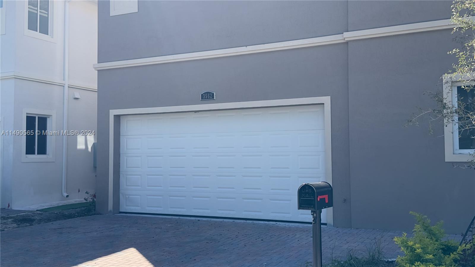 FOREST VIEW ESTATES - Residential Lease