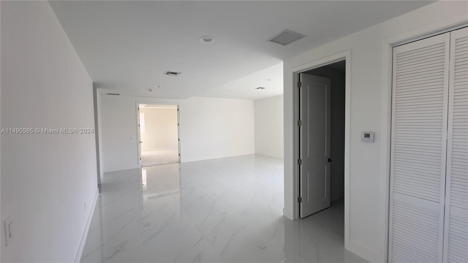 FOREST VIEW ESTATES - Residential Lease