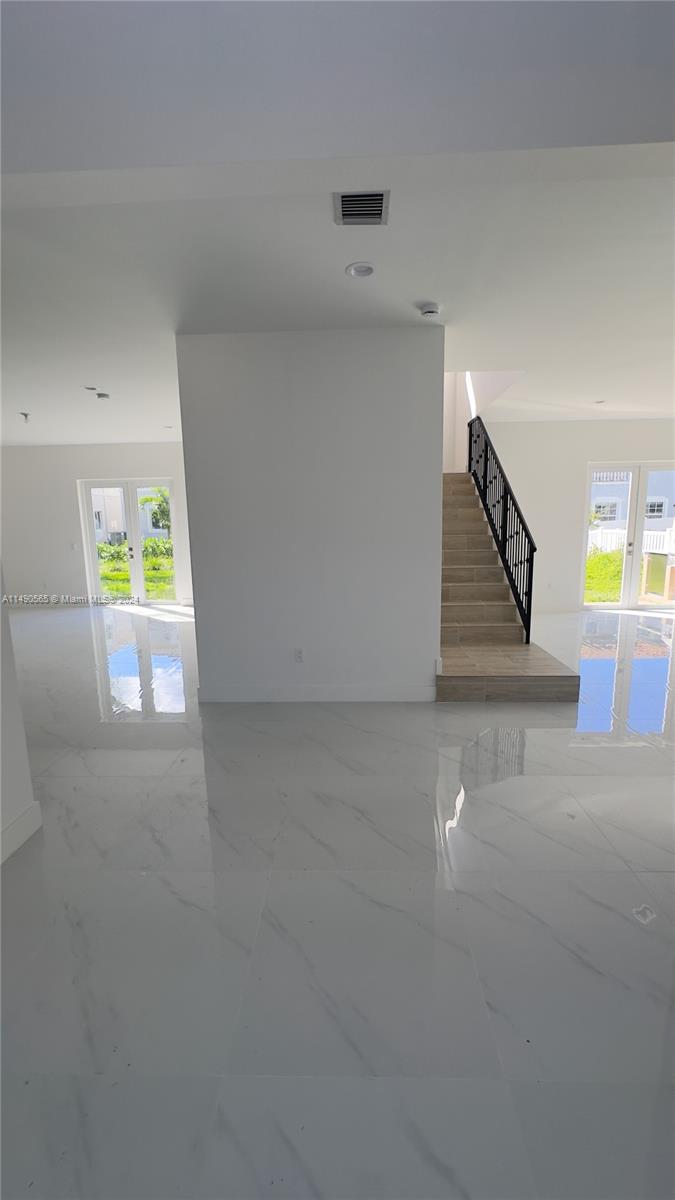 FOREST VIEW ESTATES - Residential Lease