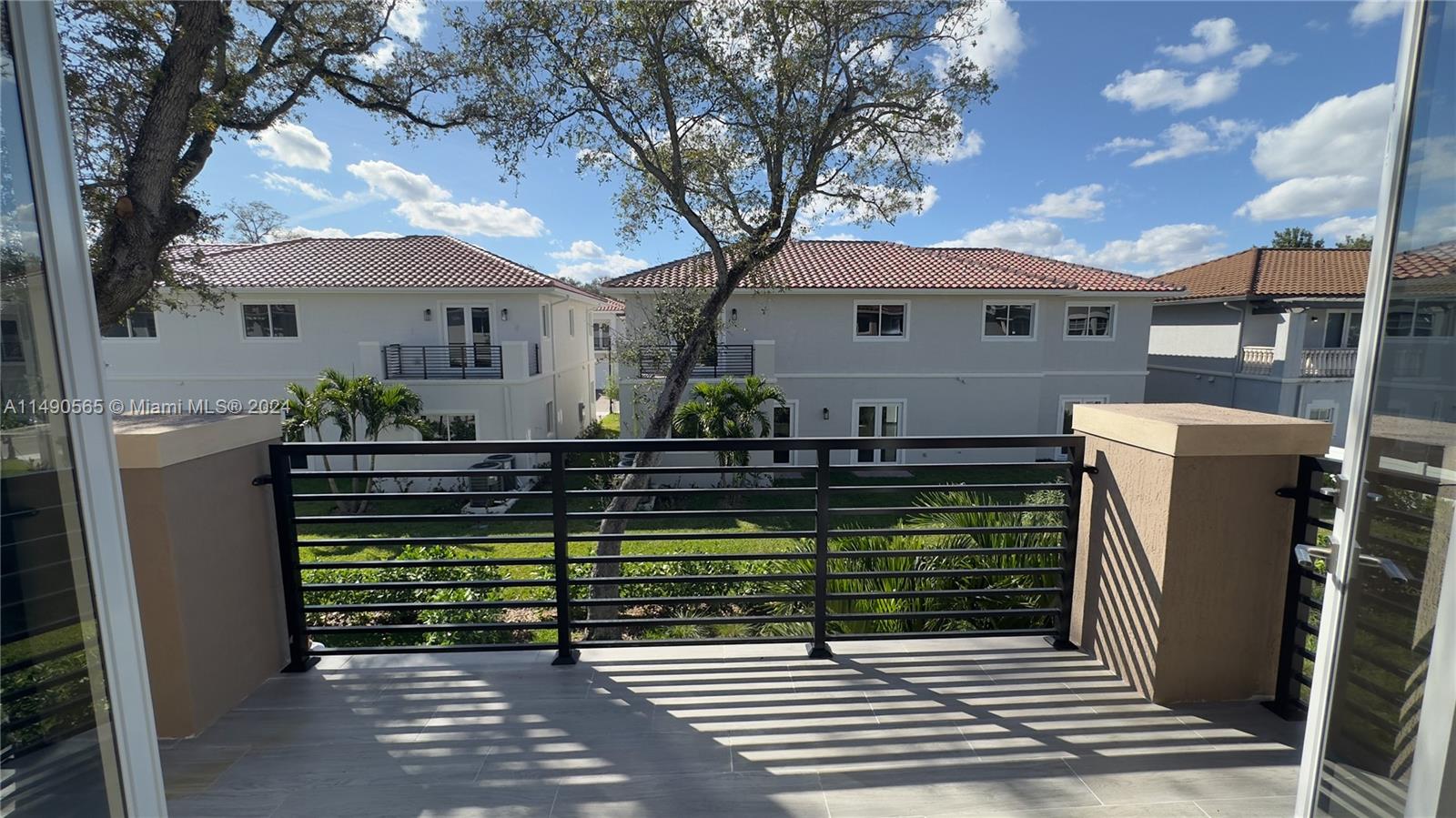 FOREST VIEW ESTATES - Residential Lease