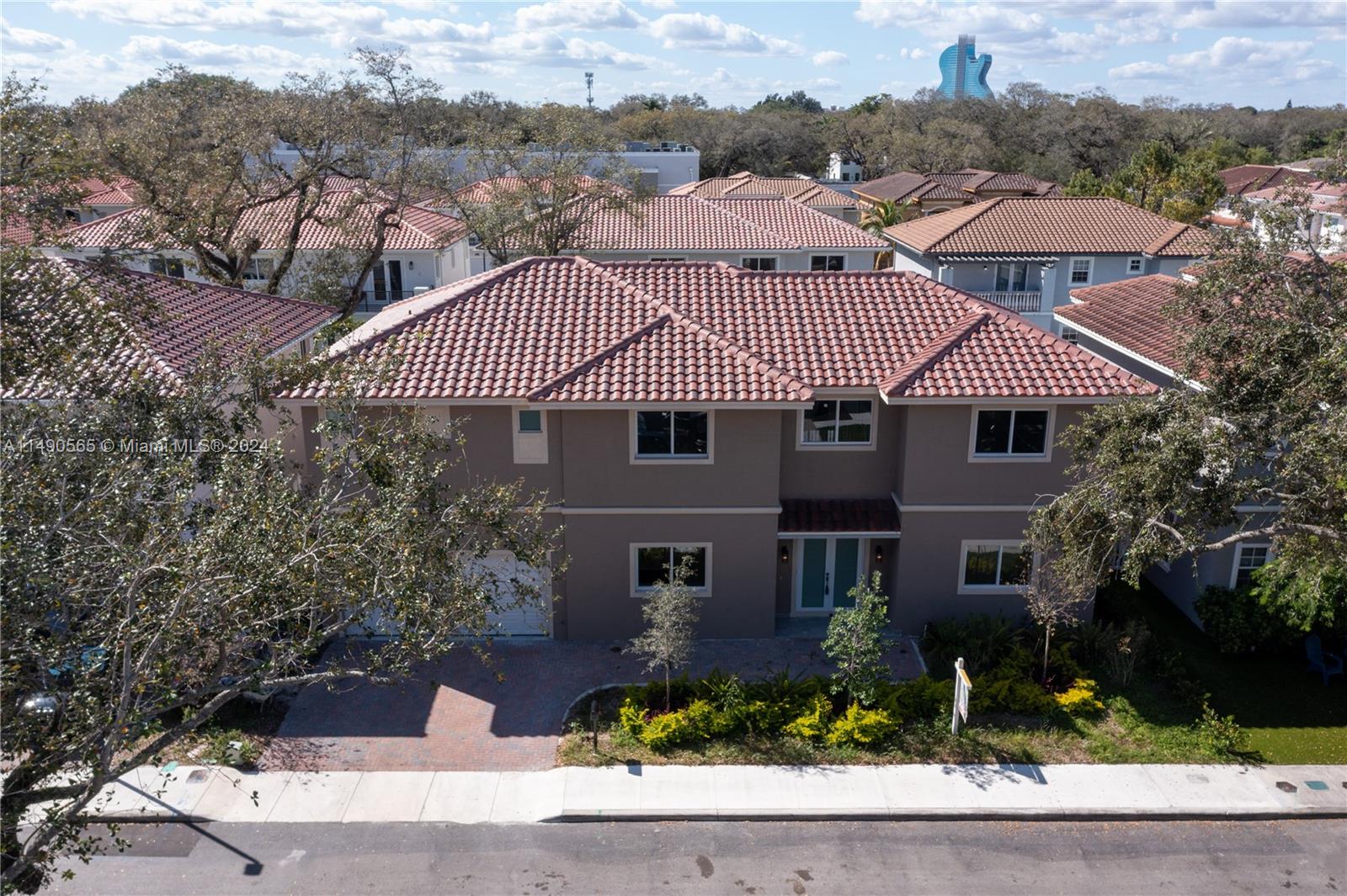 FOREST VIEW ESTATES - Residential Lease