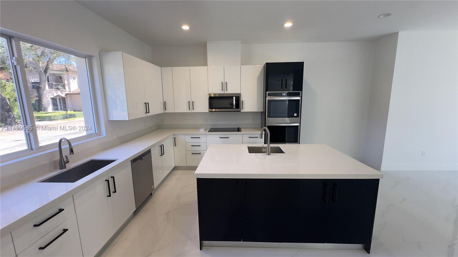 FOREST VIEW ESTATES - Residential Lease