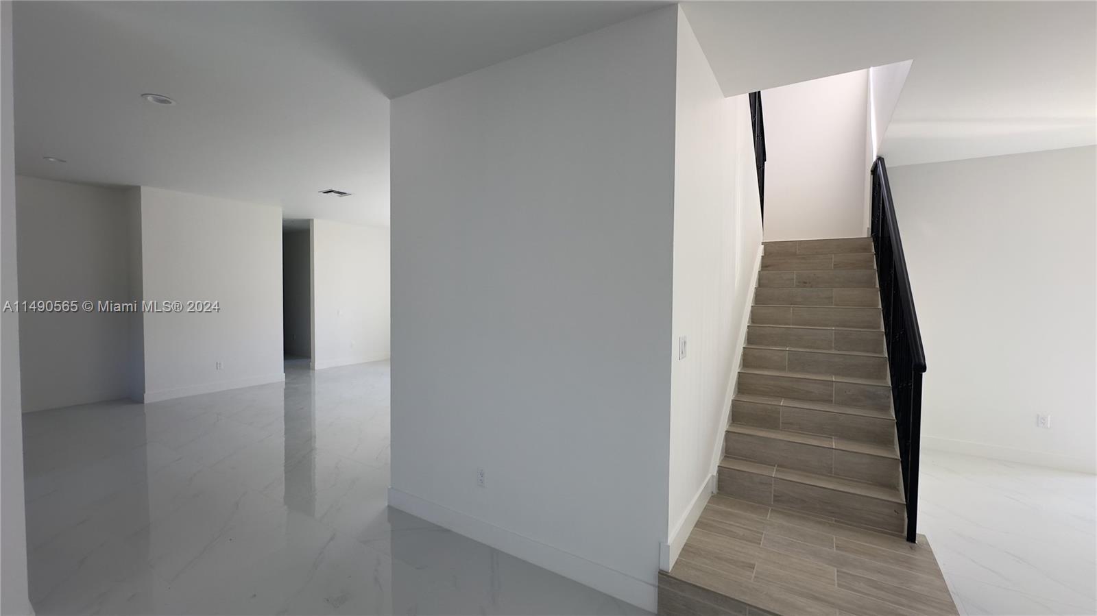 FOREST VIEW ESTATES - Residential Lease