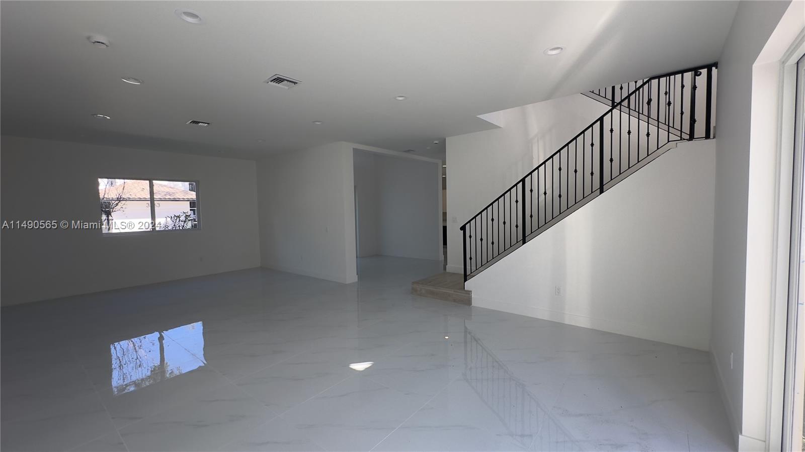 FOREST VIEW ESTATES - Residential Lease