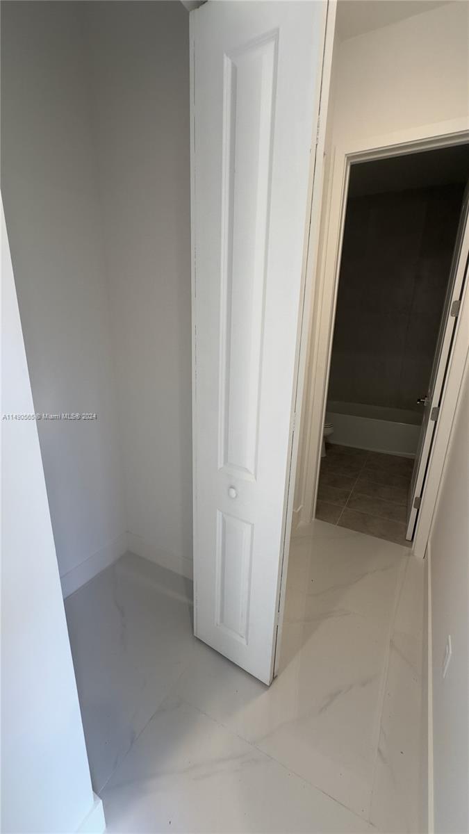 FOREST VIEW ESTATES - Residential Lease