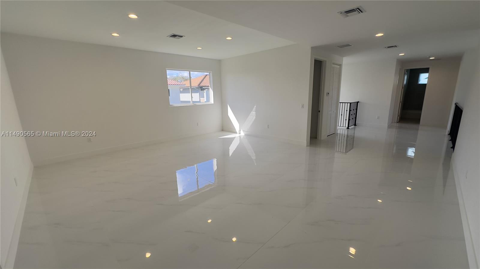 FOREST VIEW ESTATES - Residential Lease