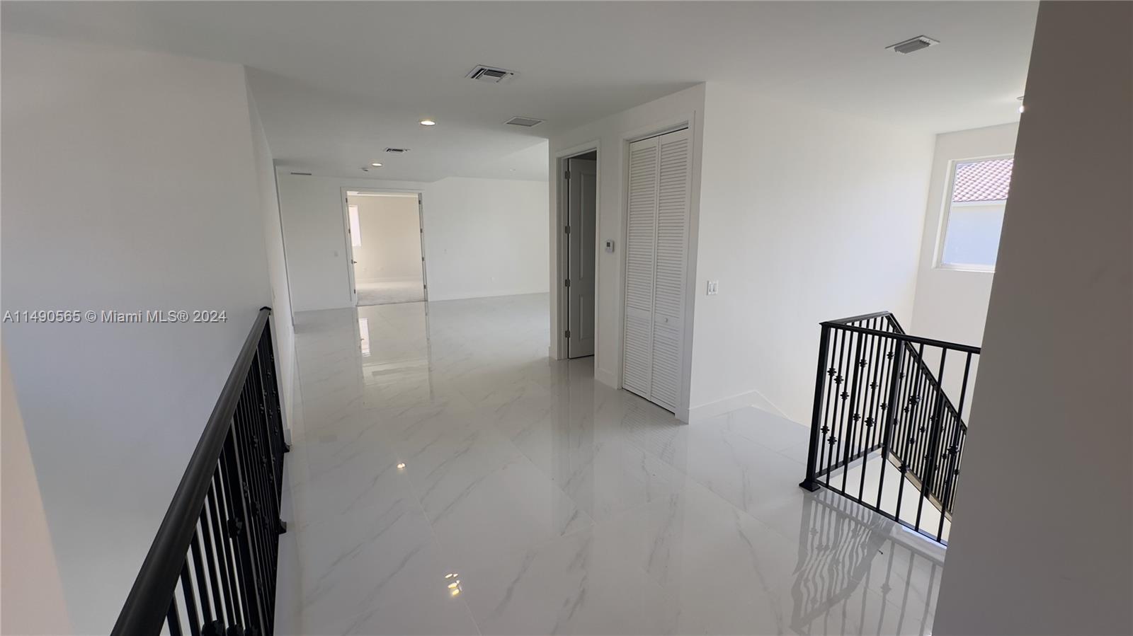 FOREST VIEW ESTATES - Residential Lease