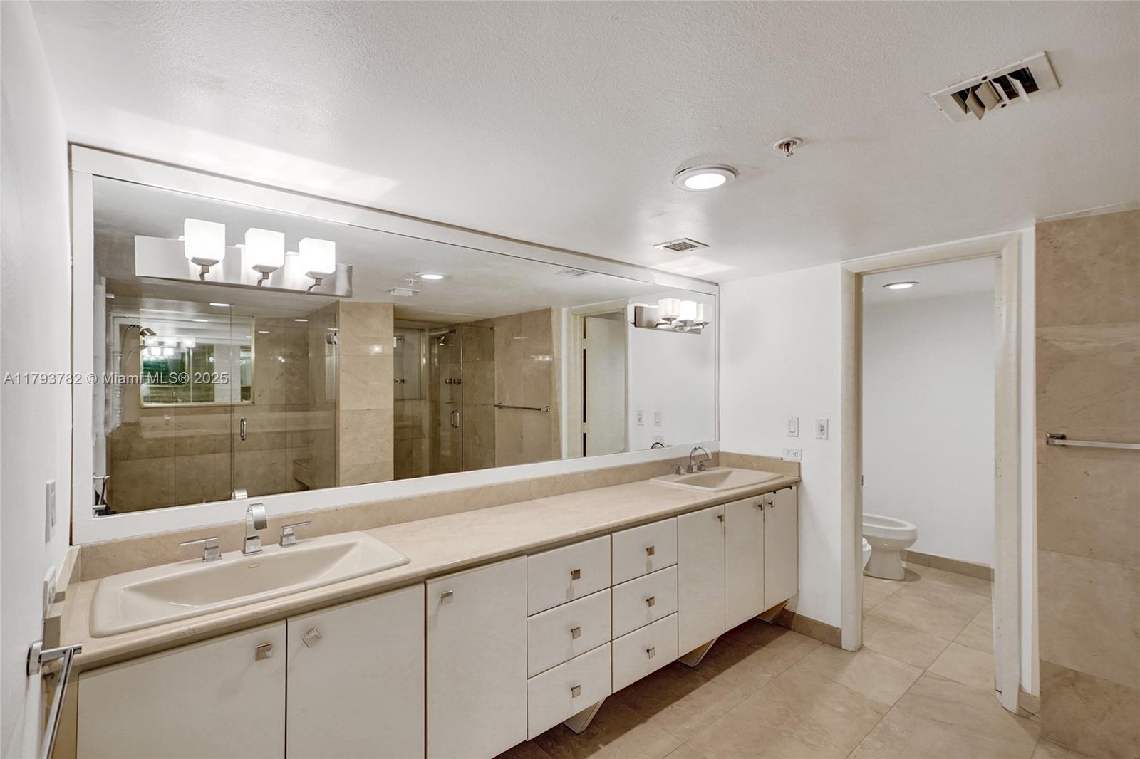 DELVISTA TOWERS CONDO - Residential