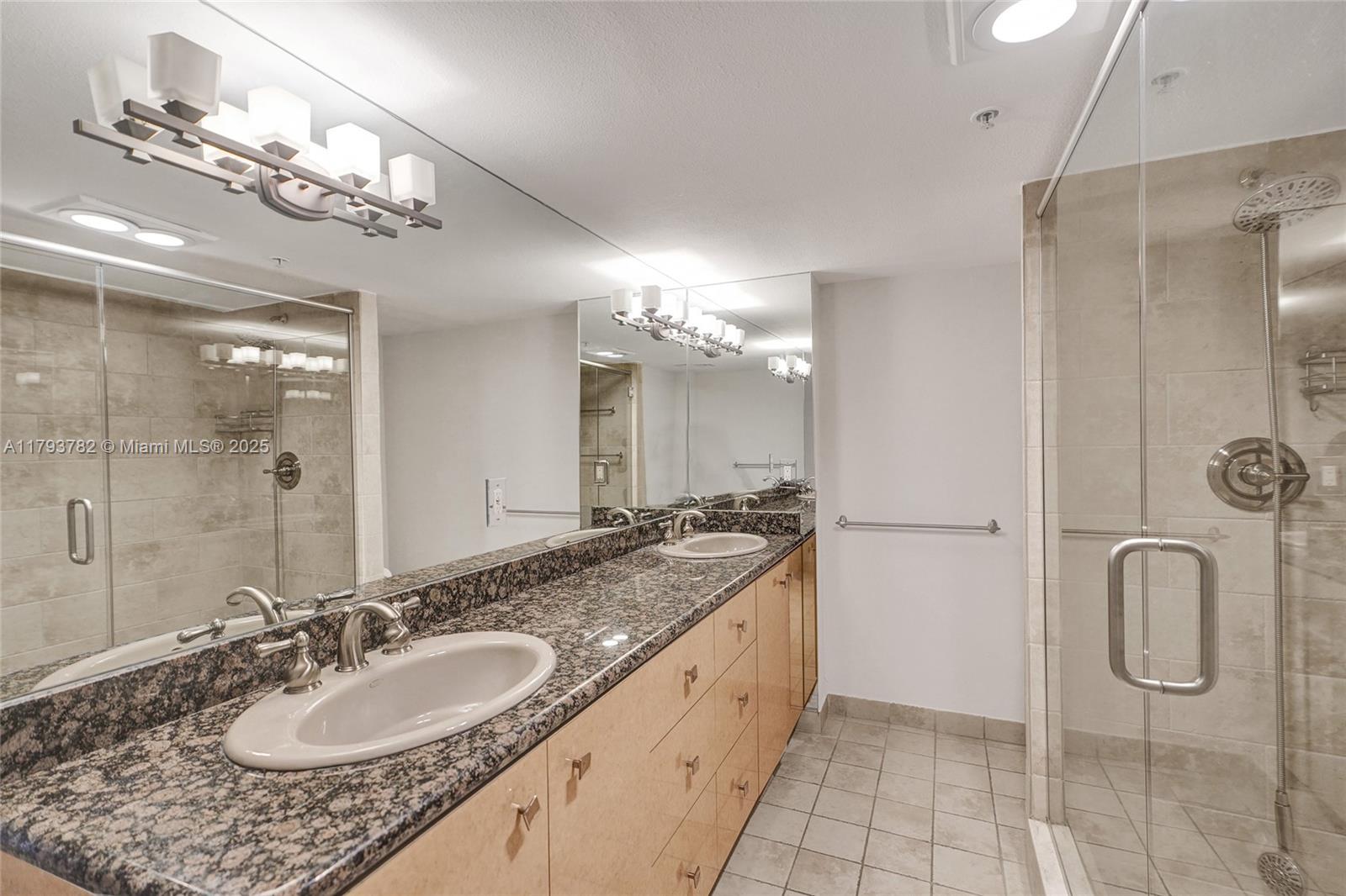 DELVISTA TOWERS CONDO - Residential