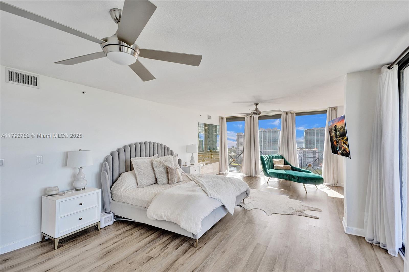 DELVISTA TOWERS CONDO - Residential