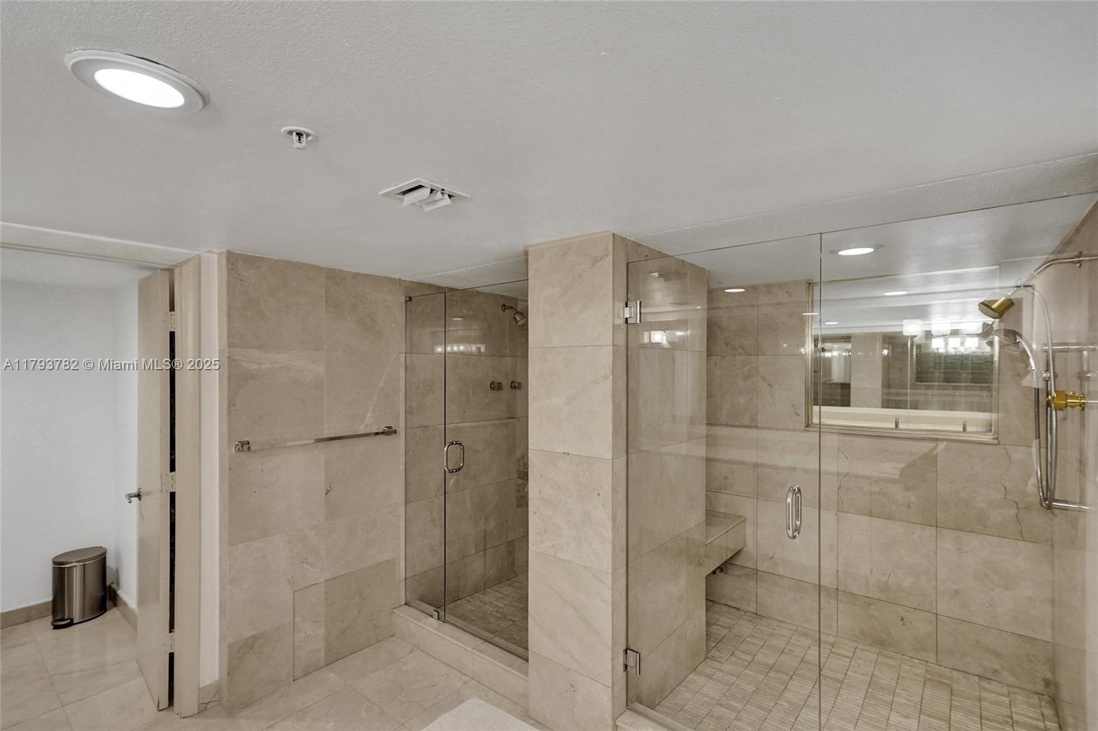 DELVISTA TOWERS CONDO - Residential