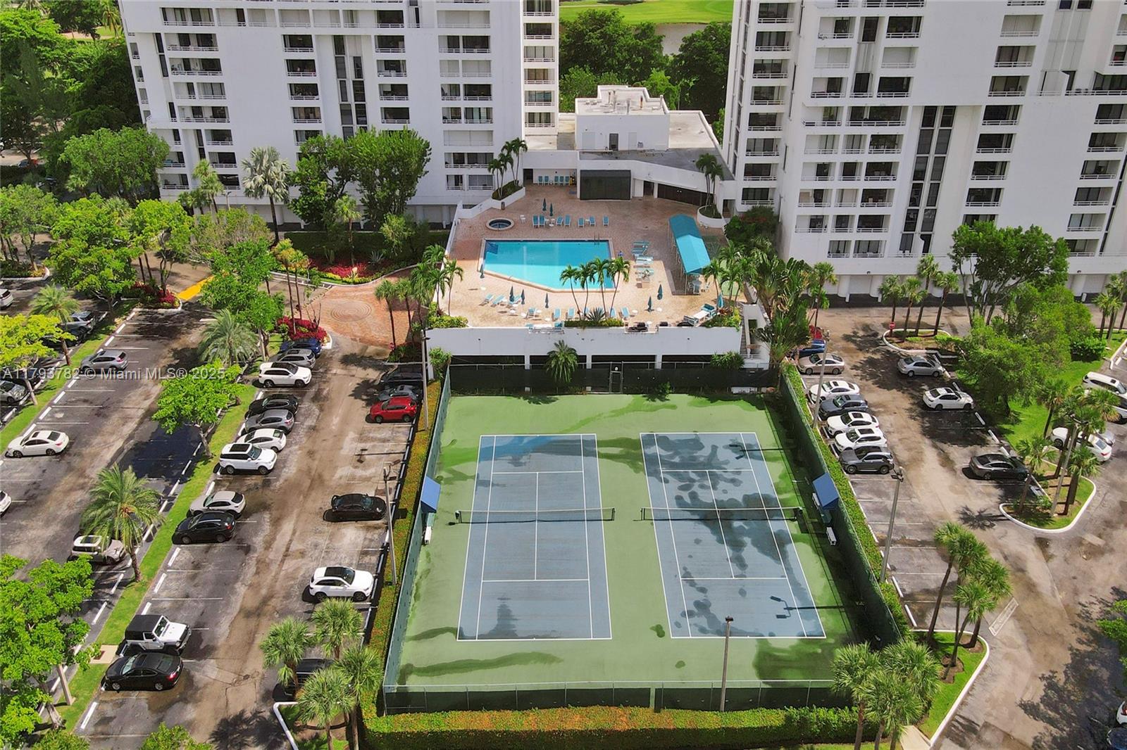 DELVISTA TOWERS CONDO - Residential