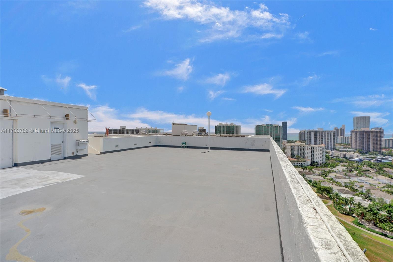 DELVISTA TOWERS CONDO - Residential