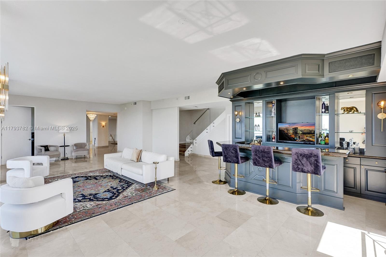 DELVISTA TOWERS CONDO - Residential